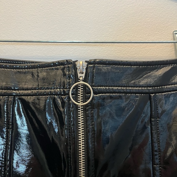 BNWOT Icone vinyl/latex look mini skirt - Picture 3 of 6